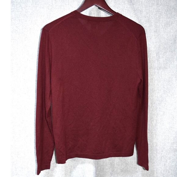 Banana Republic Silk Cashmere V Neck Sweater in Burgundy – Size M - Picture 3 of 3